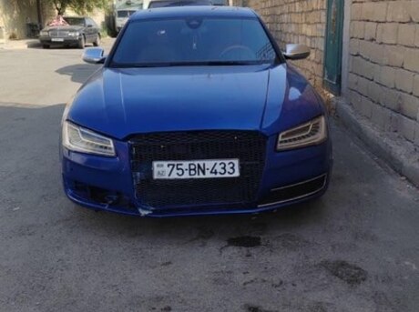 Audi S8