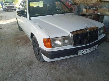 Mercedes 190