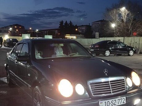 Mercedes E 230