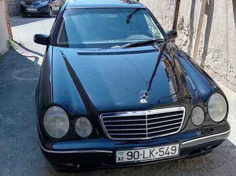 Mercedes E 240