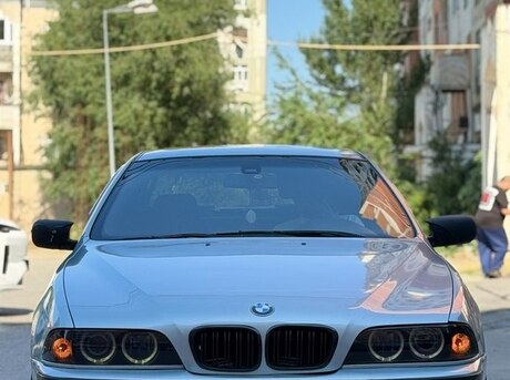 BMW 523