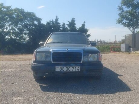 Mercedes 220 E