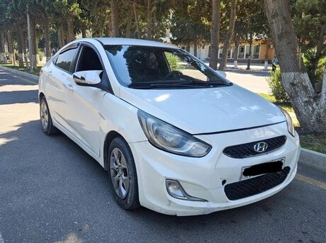 Hyundai Accent