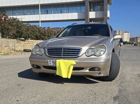 Mercedes C 240
