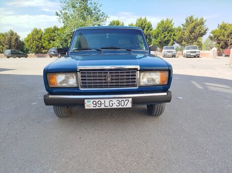 LADA (VAZ) 2107