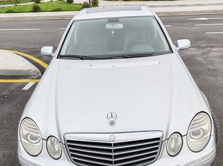 Mercedes E 220