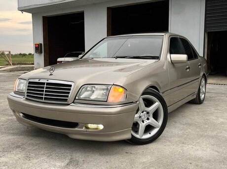 Mercedes C 230