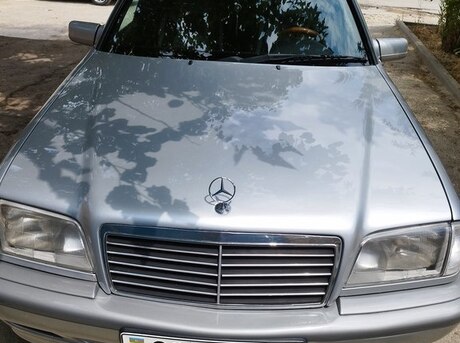 Mercedes C 180