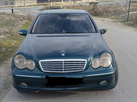 Mercedes C 200