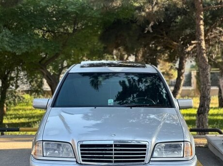Mercedes C 280