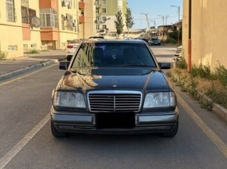 Mercedes 220 E