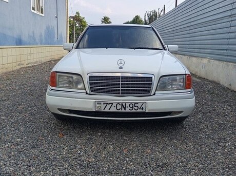 Mercedes C 180