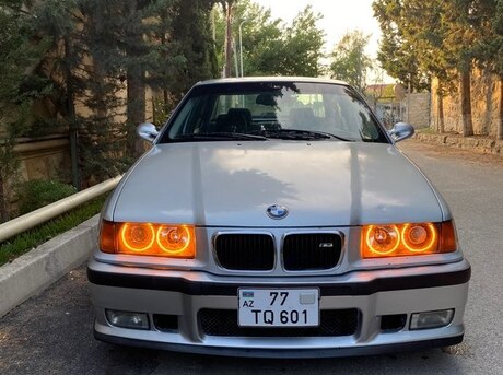 BMW 318
