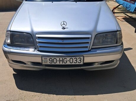 Mercedes C 220