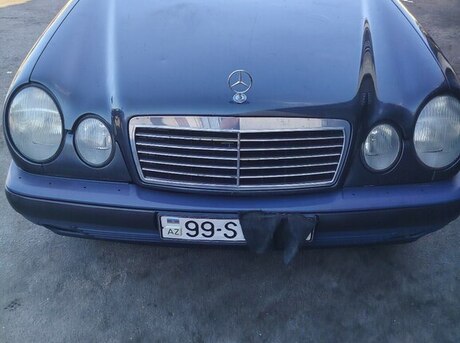 Mercedes E 230
