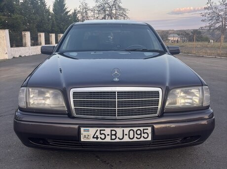 Mercedes C 180