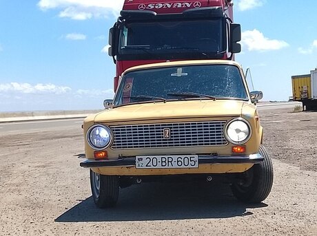 LADA (VAZ) 21011