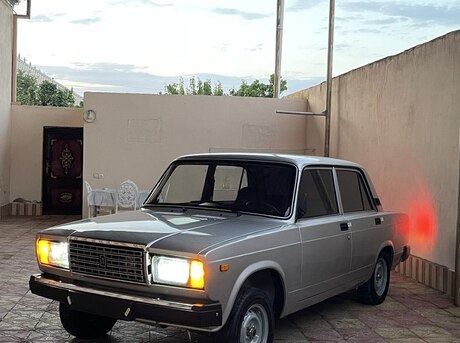 LADA (VAZ) 2107