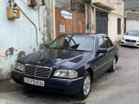 Mercedes C 180