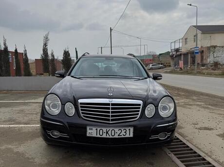 Mercedes E 220