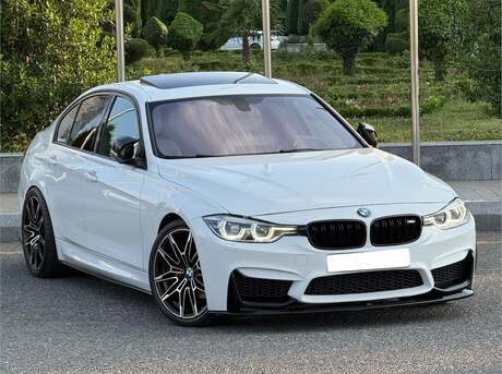 BMW 330