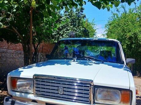 LADA (VAZ) 2107