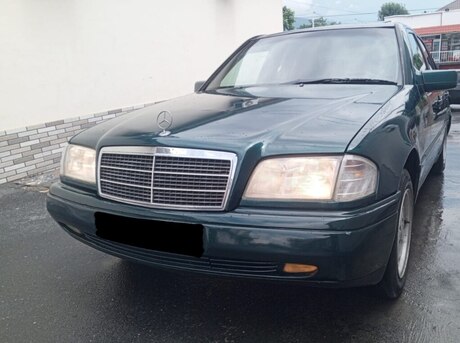 Mercedes C 180