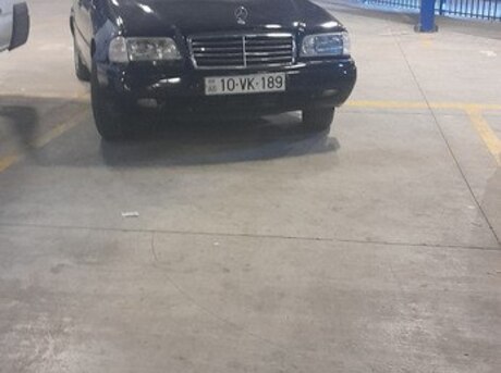 Mercedes C 180