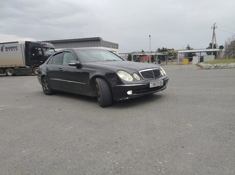 Mercedes E 270