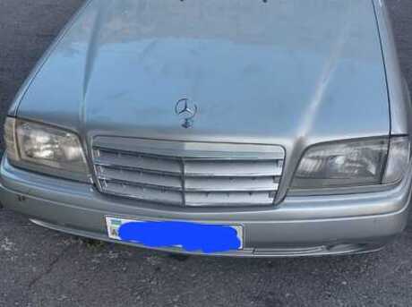 Mercedes C 180