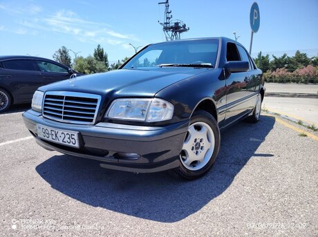 Mercedes C 180