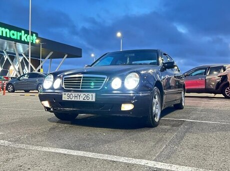 Mercedes E 320