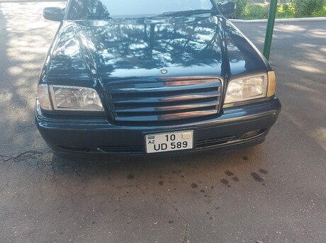 Mercedes C 180