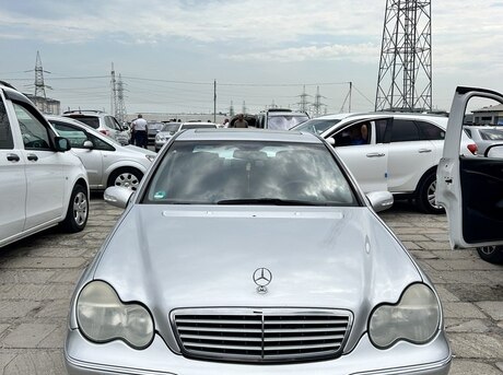 Mercedes C 240