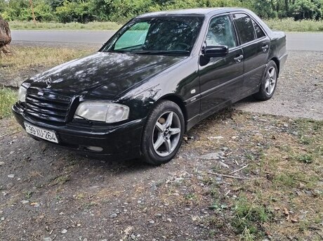 Mercedes C 240