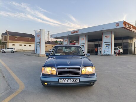 Mercedes E 200