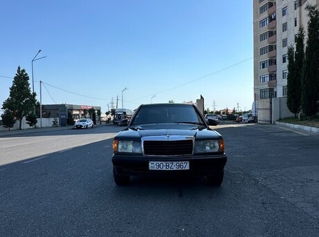 Mercedes 190