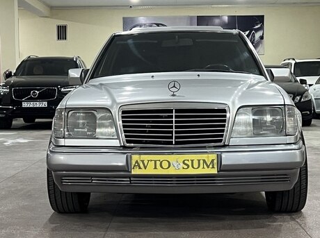 Mercedes E 220