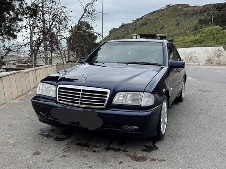 Mercedes C 200