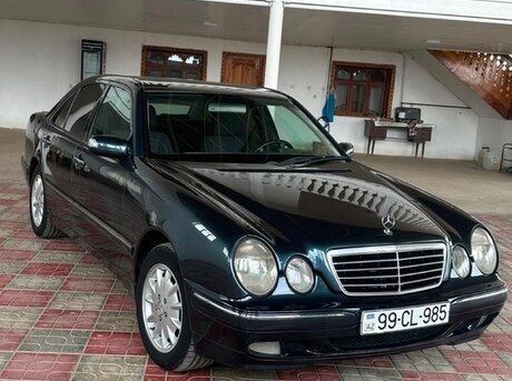 Mercedes E 270