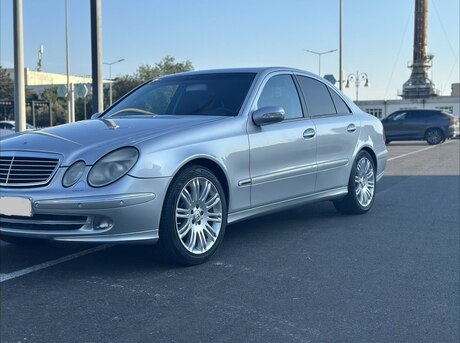 Mercedes E 240