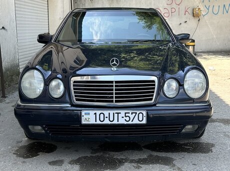 Mercedes E 200