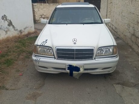 Mercedes C 230