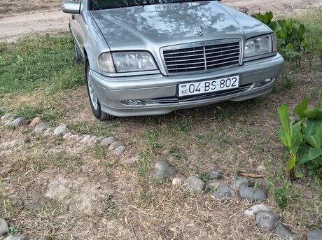 Mercedes C 220