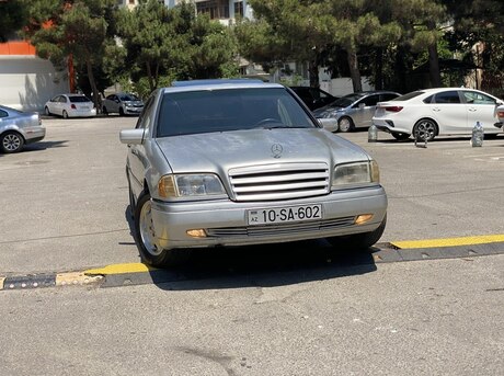 Mercedes C 220