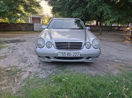 Mercedes E 320