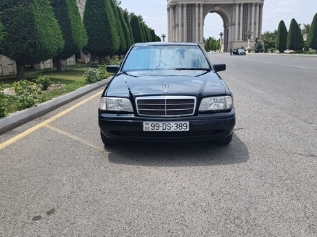 Mercedes C 230