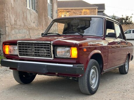 LADA (VAZ) 2107