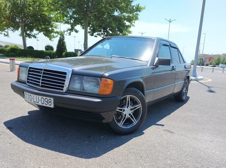 Mercedes 190