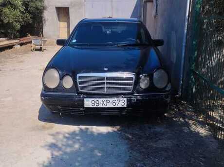 Mercedes E 300